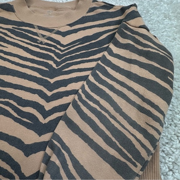 Aerie Oversized Good Vibes Sweatshirt. Zebra Print. Small - Picture 5 of 9